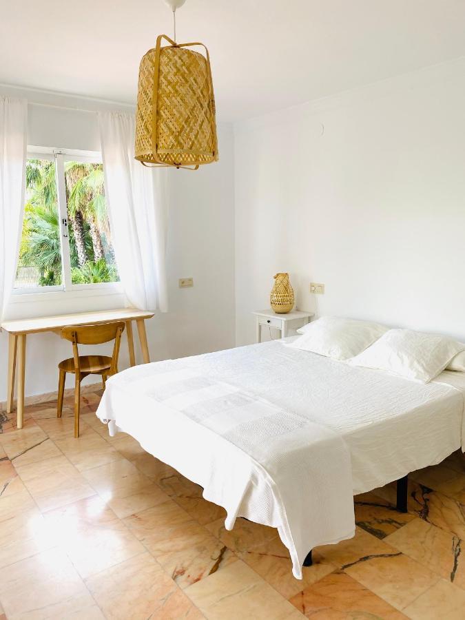 Villa En อัลมูเญการ์ ภายนอก รูปภาพ